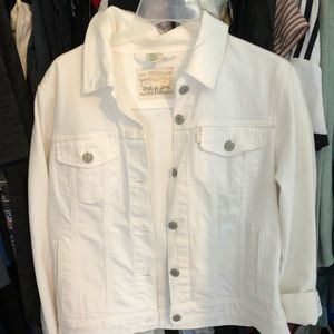 Levi white jean jacket